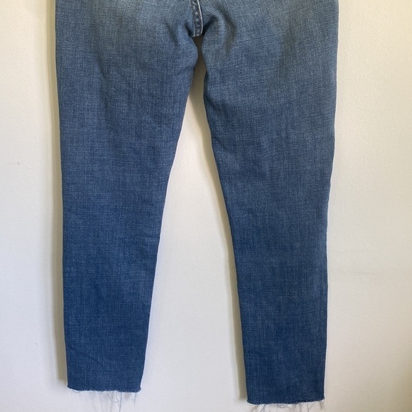 LEVI'S Womens 711 Mid-Rise Skinny Denim Jeans • Medium Wash • 28 W x 32 L - Picture 6 of 10